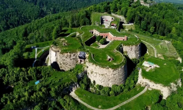 Twierdza Srebrna Góra i Fort Ostróg atrakcje i historia