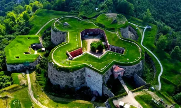 Twierdza Srebrna Góra i Fort Ostróg atrakcje, opis, historia i ciekawostki