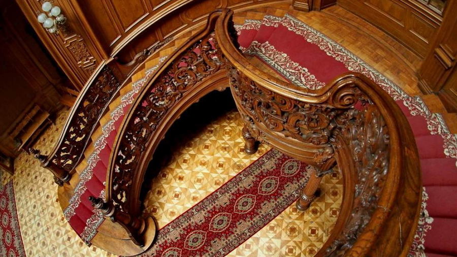 Schody w kasynie szlacheckim we Lwowie na Ukrainie