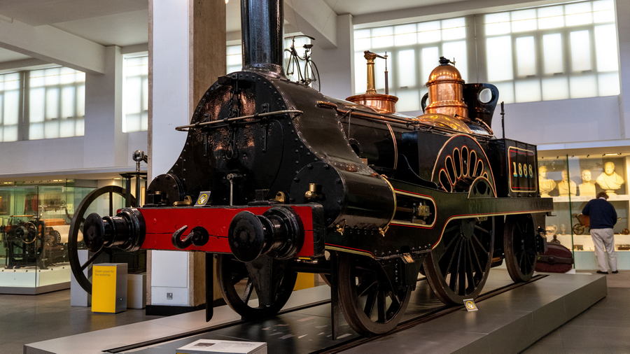 Stara lokomotywa z Muzeum w Londynie