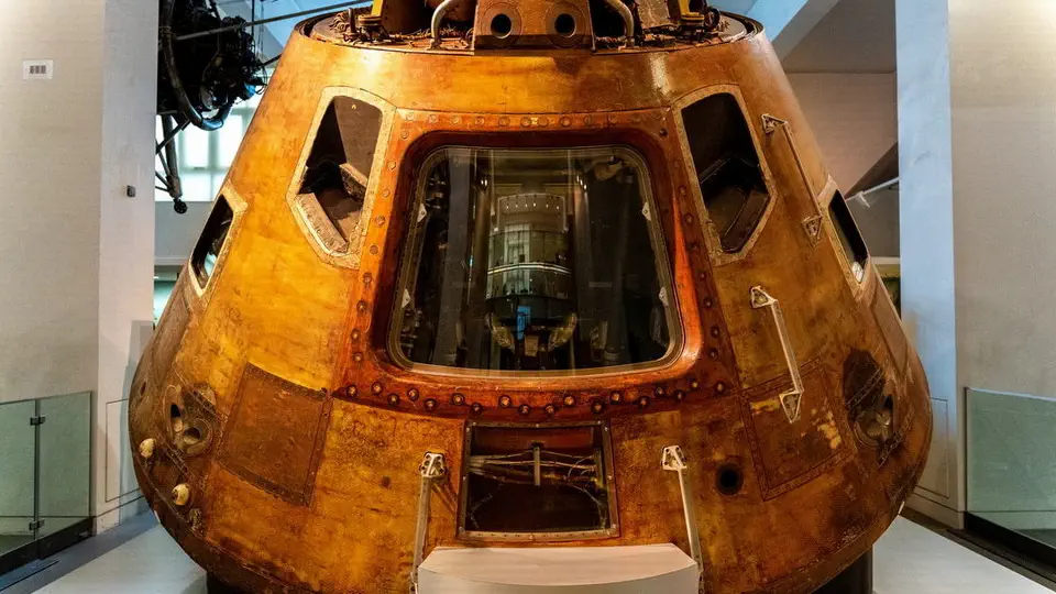 Muzeum Nauki w Londynie. Statek kosmiczny z misji Apollo 10.