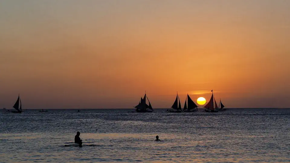 Zachód słońca na plaży