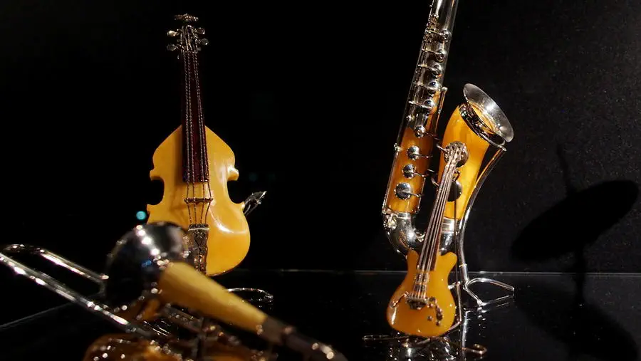 Instrumenty muzyczne z bursztynu