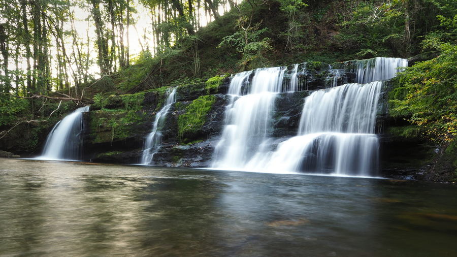 Wodospad w Parku Narodowym Brecon Beacons w Walii