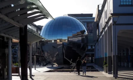 Planetarium w Bristolu oraz inne atrakcje w centrum miasta