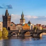 Czechy samochodem w 2026 roku – najpiękniejsze trasy, atrakcje turystyczne i praktyczne wskazówki dla kierowców