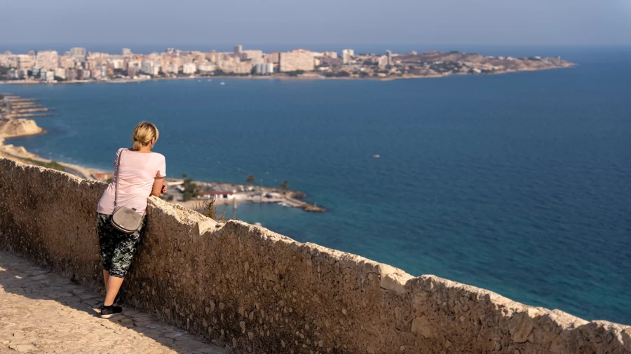 Alicante widok na morze i miasto