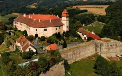 Zamek Bernstein i wizyta u angielskiego pacjenta