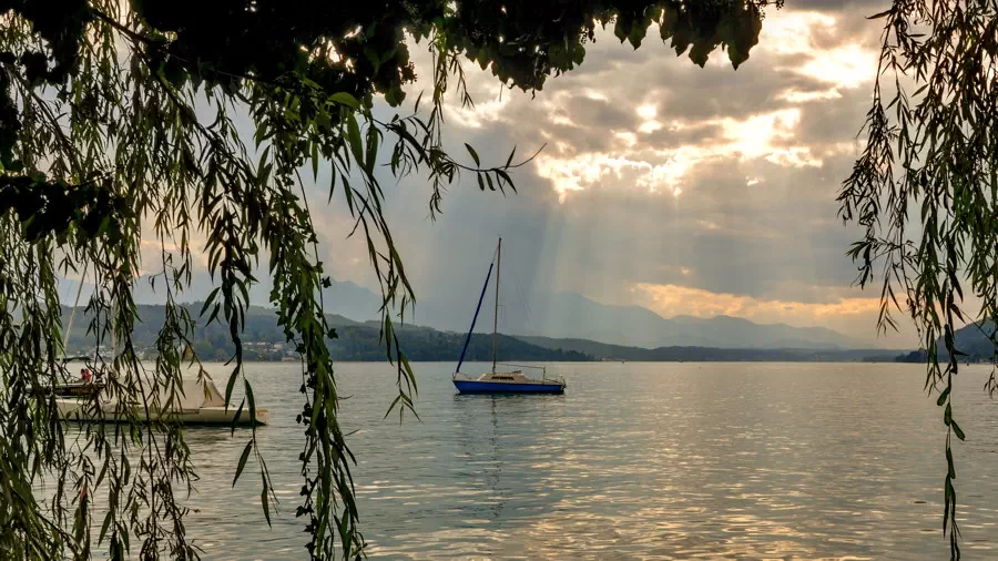 Jezioro Worthersee w Austrii.