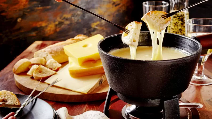 Fondue ser w garnku