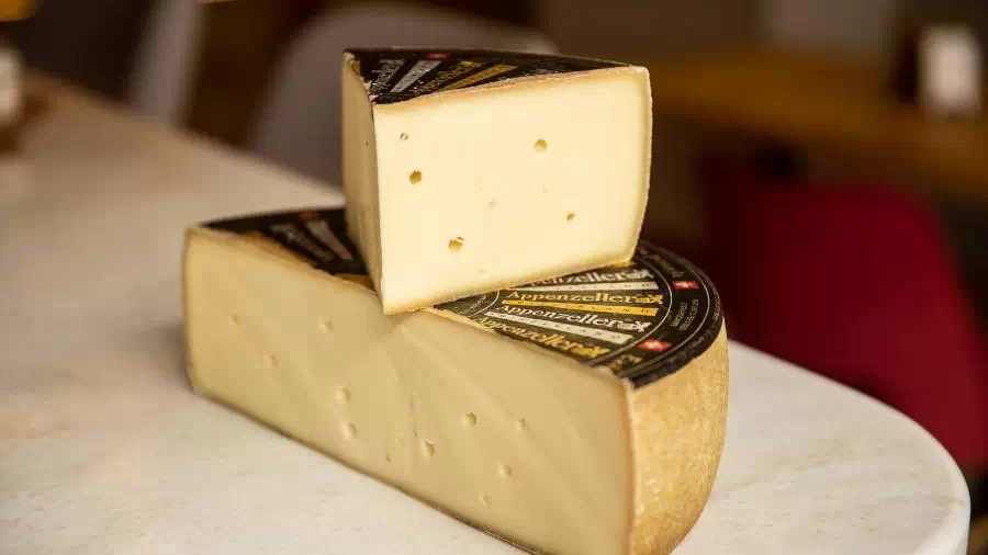 Szwajcarski ser Appenzeller. Ser appenzeller ze Szwajcarii