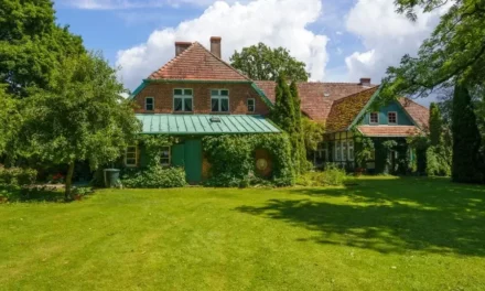 Dworek w Sikorzynie na Kaszubach gniazdo rodowe Wybickich