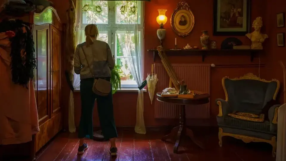 Dworek w Sikorzynie na Kaszubach i Magdalena Kiżewska.