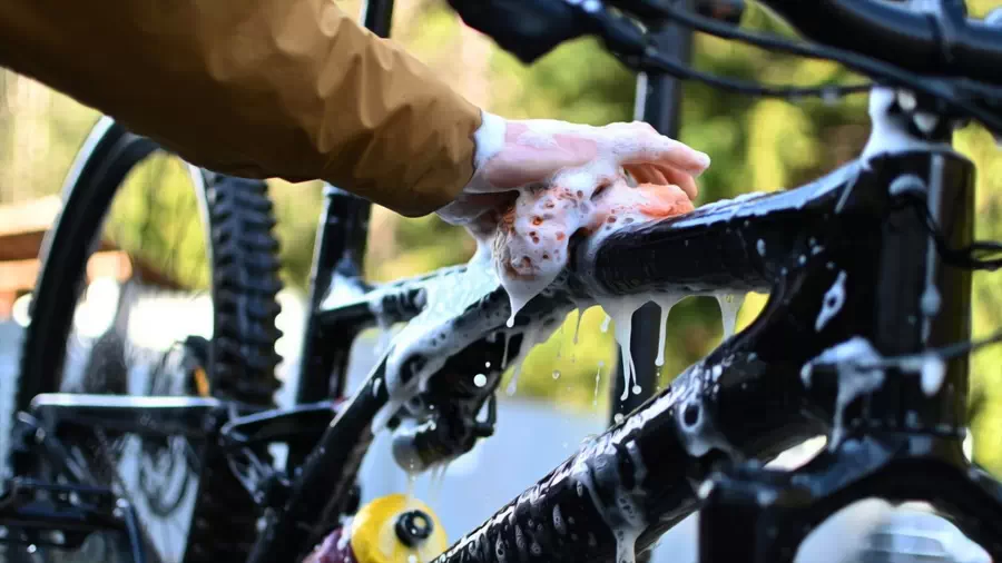 Kontrola techniczna roweru. Mycie roweru przed sezonem