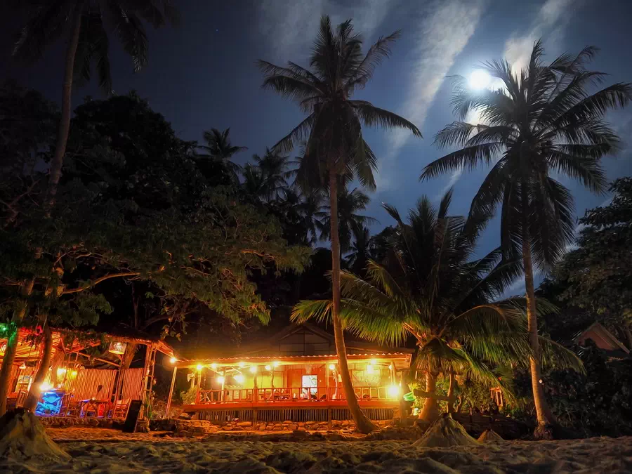 Księżycowa noc na wyspie Koh Phangan