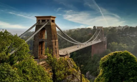 Clifton Suspension Bridge wiszący most w Bristolu, symbol i atrakcja miasta