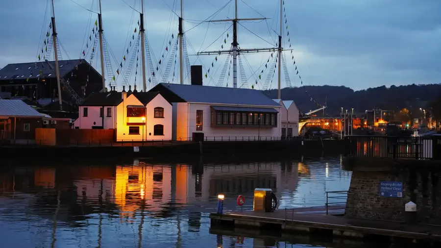 Wieczór w bristolskim porcie
