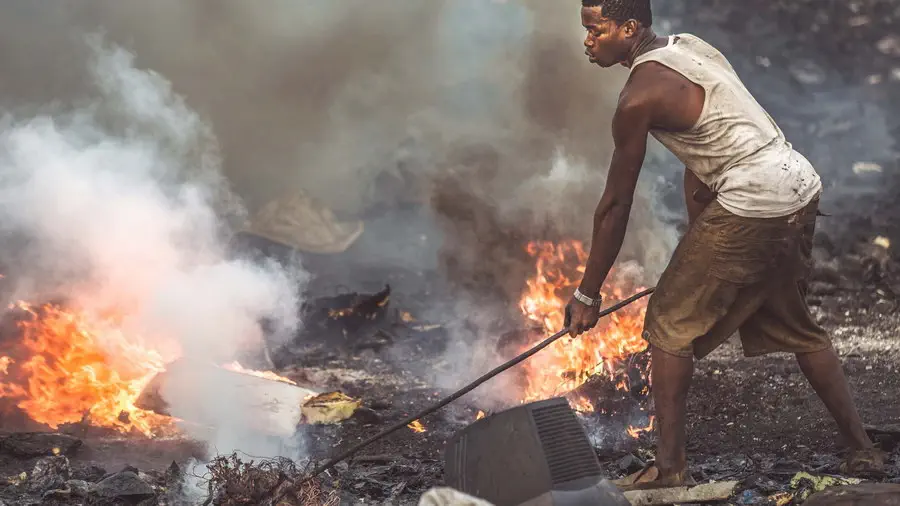 Palenie śmieci to standard w Afryce i Azji