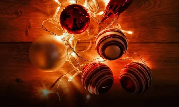 Ozdoby choinkowe pochodzenie oraz ich historia i ciekawostki