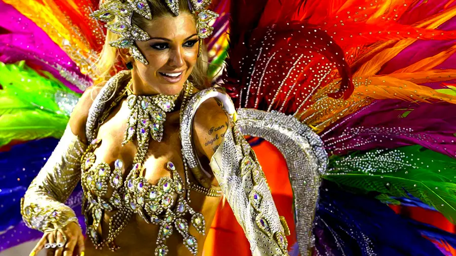 Karnawał w Rio de Janeiro i kolorowa tancerka