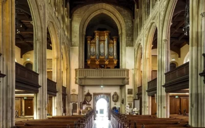 Kościół Great St Mary w Cambridge z punktem widokowym
