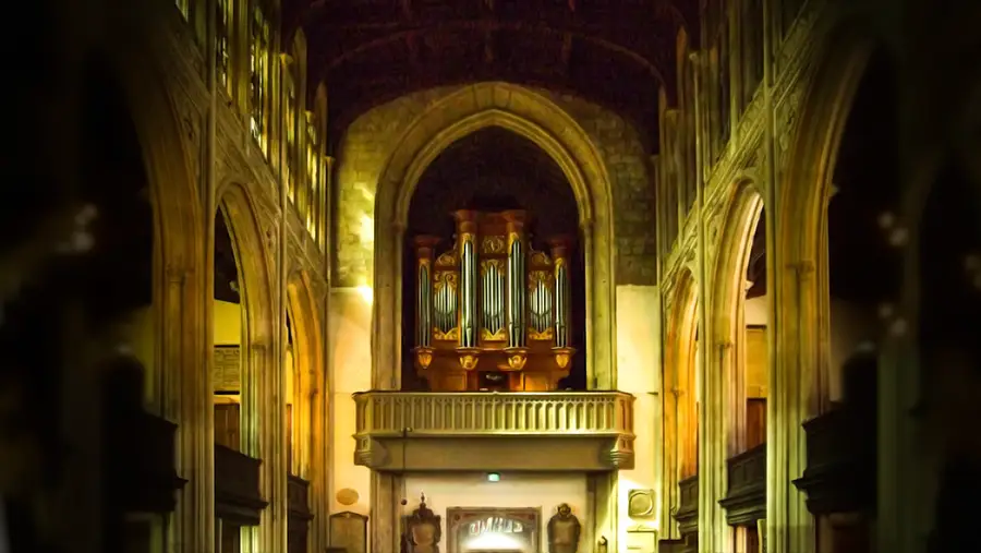 Kościół uniwersytecki Great St Mary w Cambridge organy