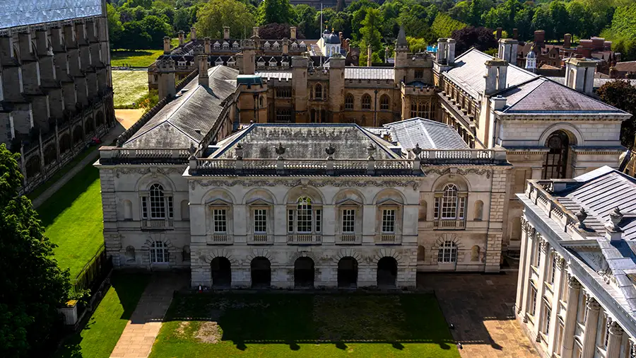 Widok na Cambridge z wieży kościoła Great St Mary