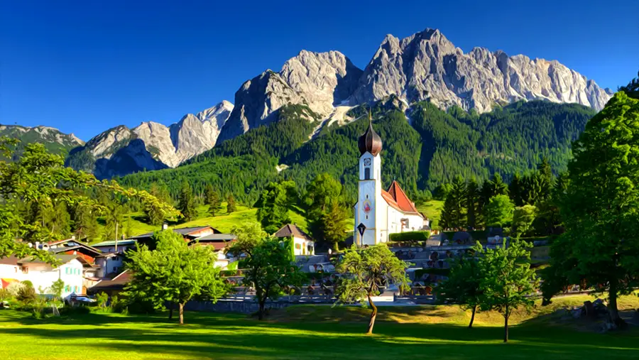 Widok na Garmisch- Partenkirchen i pobliskie szczyty
