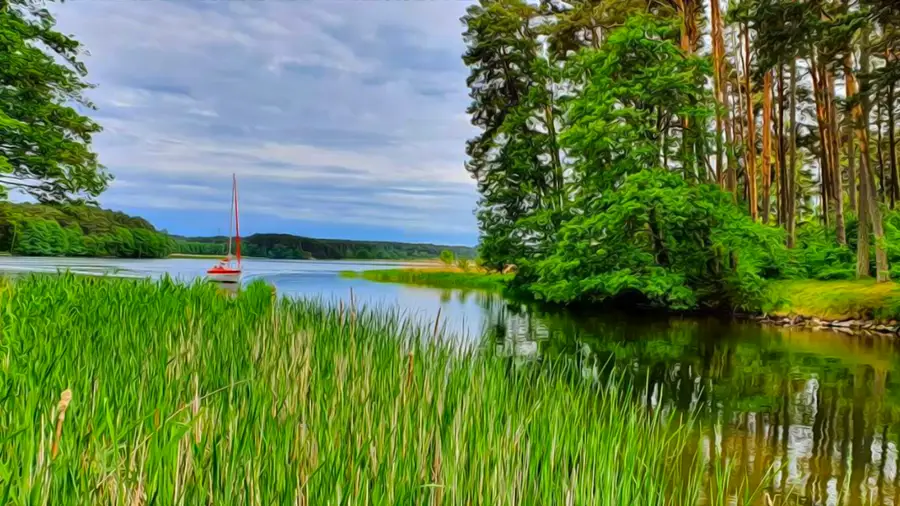 Żaglówka na jeziorze przy wsi Swornegacie na Kaszubach