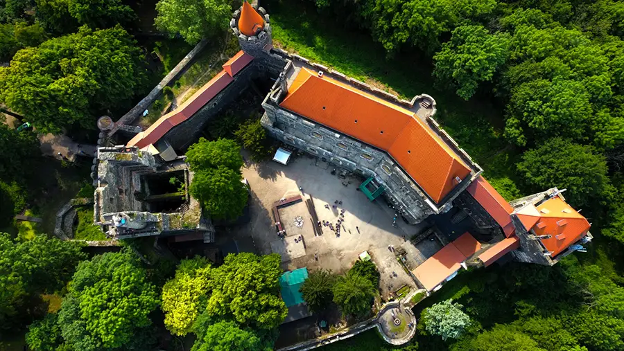 Zamek Grodziec na Dolnym Śląsku