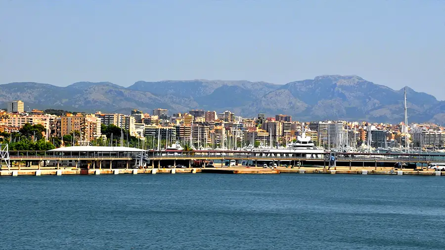 Widok na miasto Palma na Majorce
