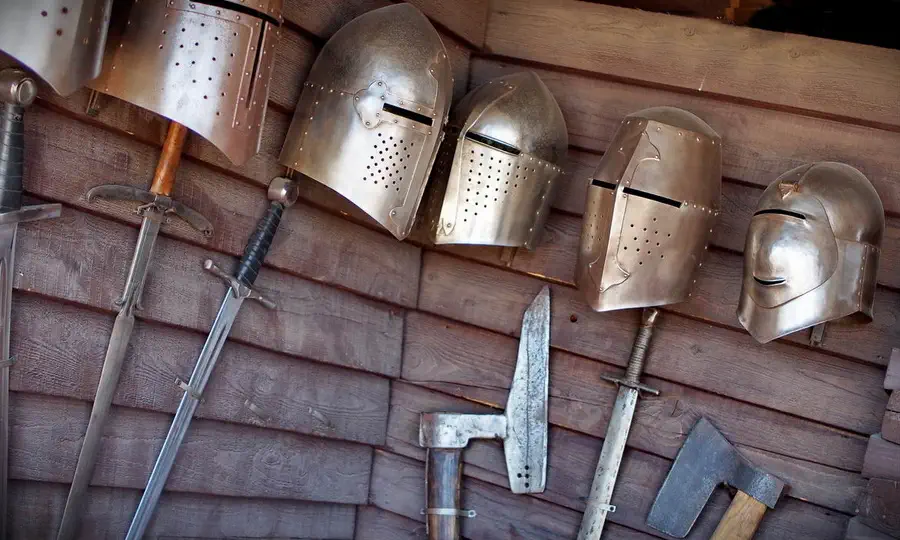 Zbroje i broń z zamku w Chęcinach