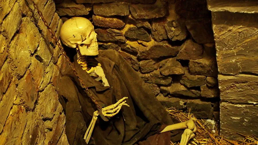 Lochy zamku w Chęcinach