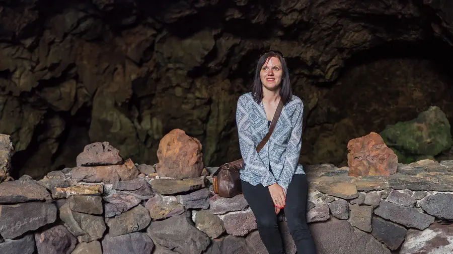 Magdalena Kiżewska w jaskiniach na Lanzarote