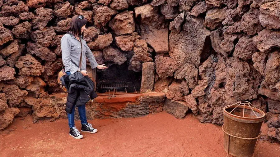 Gorąco jest praktycznie wszędzie, nawet pod stopami czuć temperaturę na Lanzarote 
