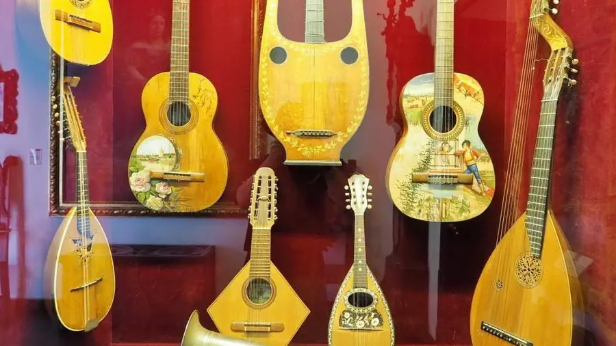 Instrumenty muzyczne z muzeum w Ronda