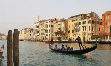 Wenecja romantyczne miasto na wodzie, kiedy pojechać i jak zwiedzać