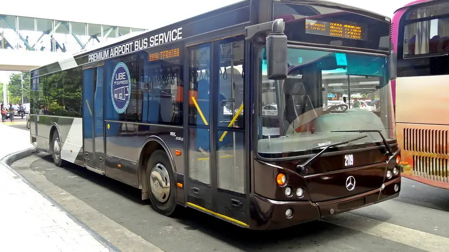 UBE Express Manila autobus z lotniska 
