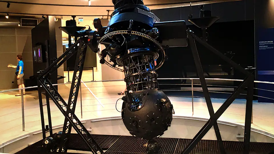 Stary rzutnik i projektor Planetarium Śląskie