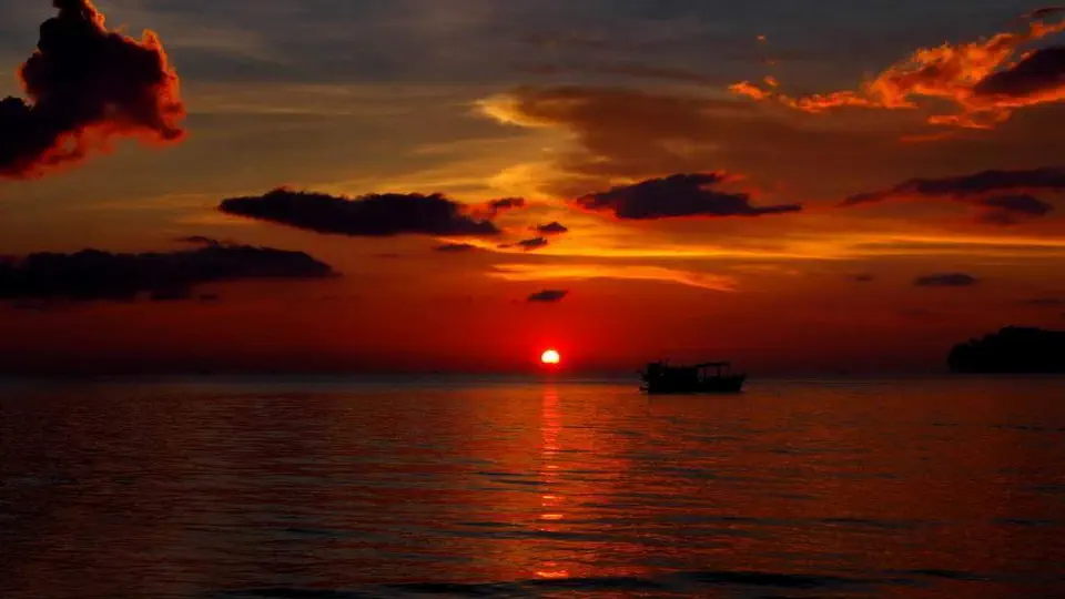 Zachód słońca na Sihanoukville w Kambodży