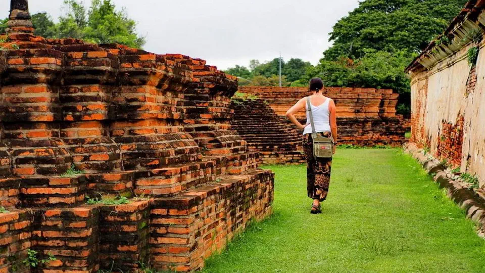 Ayutthaya – Azja, Świątynie w Tajlandii, pomnik Buddy