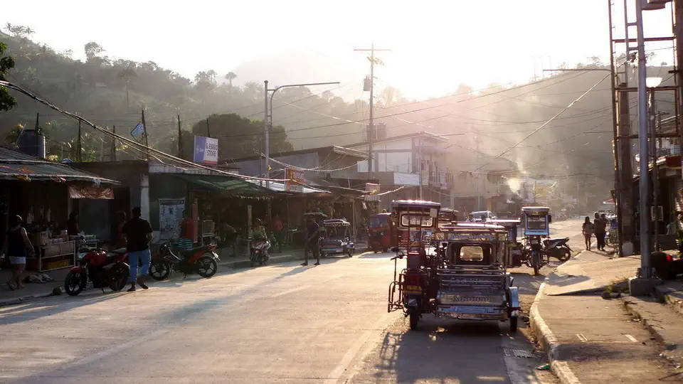 Miasteczko na wyspie Mindoro na Filipinach