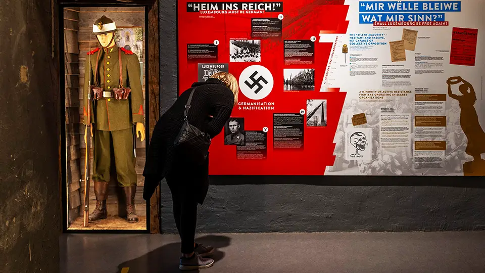 Narodowe Muzeum Historii Wojskowości w Luksemburgu mieści się w niewielkim miasteczku Diekirch eksponaty w gablotach