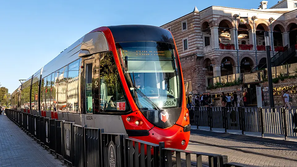 Tramwaje to ważny środek transportu publicznego w Stambule