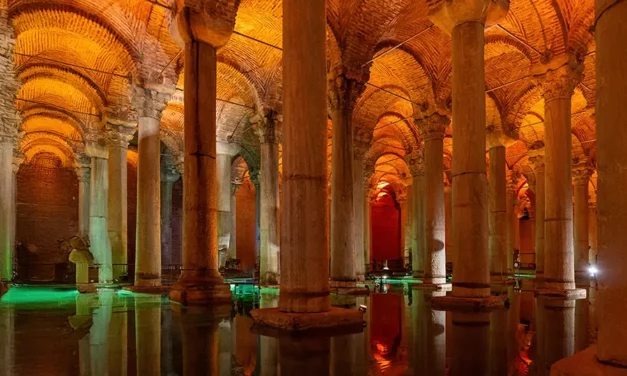 Cysterna Bazyliki w Stambule zabytkowy zbiornik na wodę