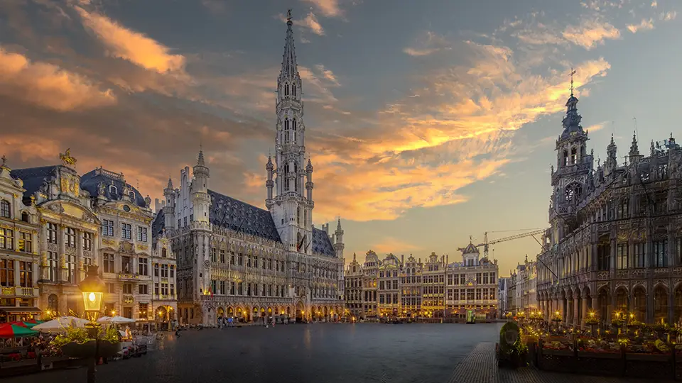 Weekend w Brukseli i zabytkowy rynek pełen pięknych kamienic