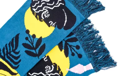 Jak dobrze dobrać szalik damski na tegoroczną zimę?