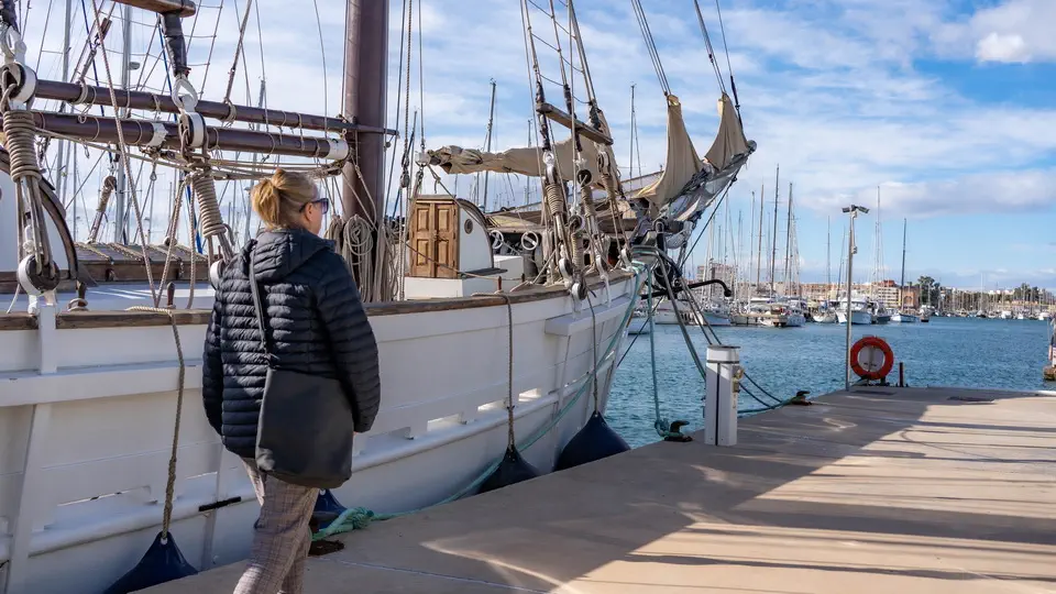 Żaglowiec Pascual Flores w porcie Torrevieja, Costa Blanca, Hiszpania. Magdalena Kiżewska.