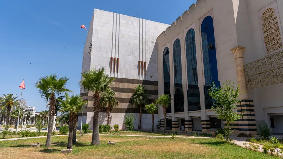 Centrum Kultury w Tunisie.