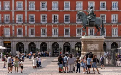Plaza Mayor w Madrycie historia, atrakcje i ciekawe miejsca